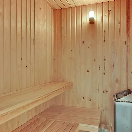 Thorben - 3-5km From The Sea By Interhome