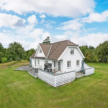 Thorben - 3-5km From The Sea By Interhome *